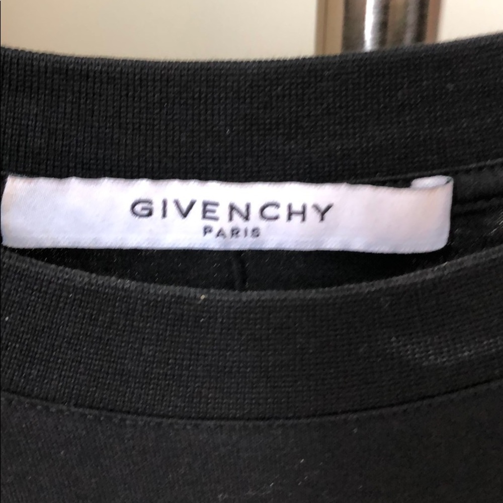 Givenchy T-Shirt - Picture 3 of 6